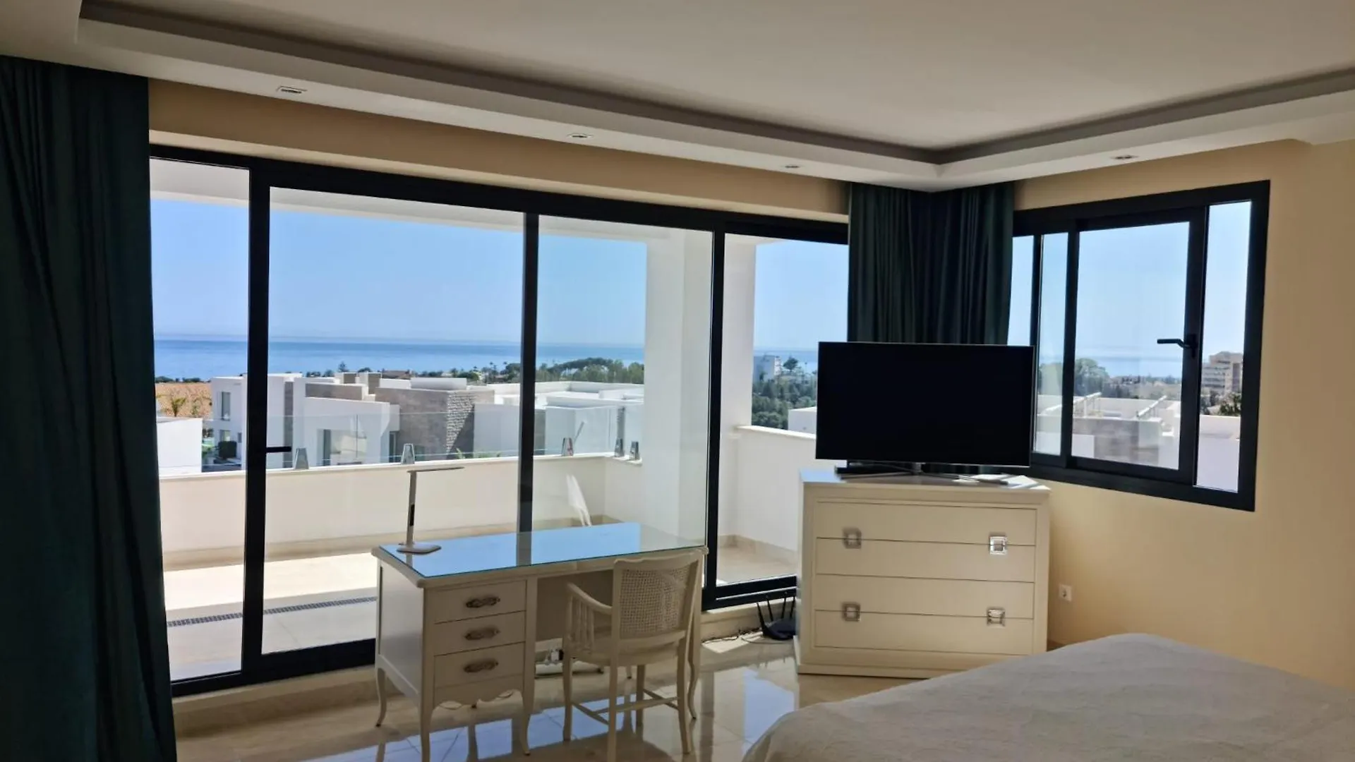 Villa Valeriya Vista Del Mar Marbella 0*,  Spain